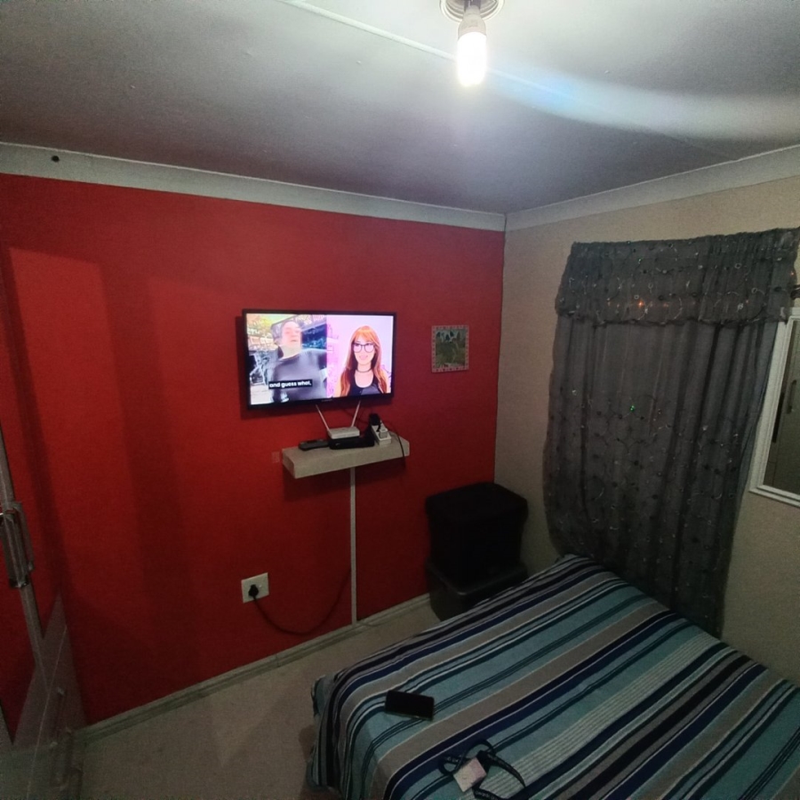 2 Bedroom Property for Sale in Pelican Park Western Cape